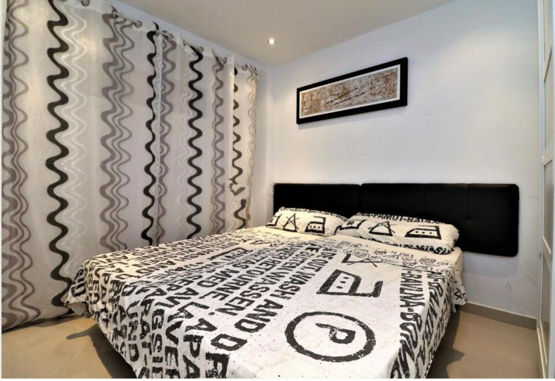 Levante Beachfront Luxury Apartment Benidorm Eksteriør bilde